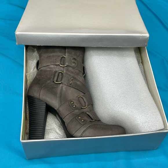 DKNY Slightly Distressed Leather Charcoal Grey Boots sz 9  NIB "meliss" - Picture 7 of 12